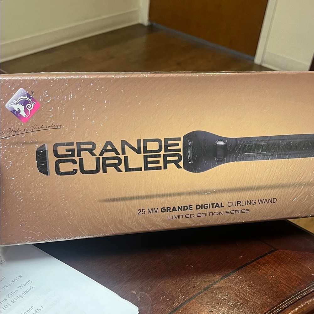 Grane Digital Curling Wand - Elegant Black Finish
